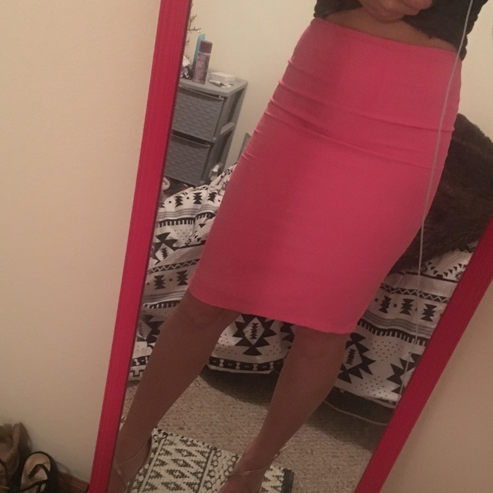 PINK! Pencil Skirt -TOBI